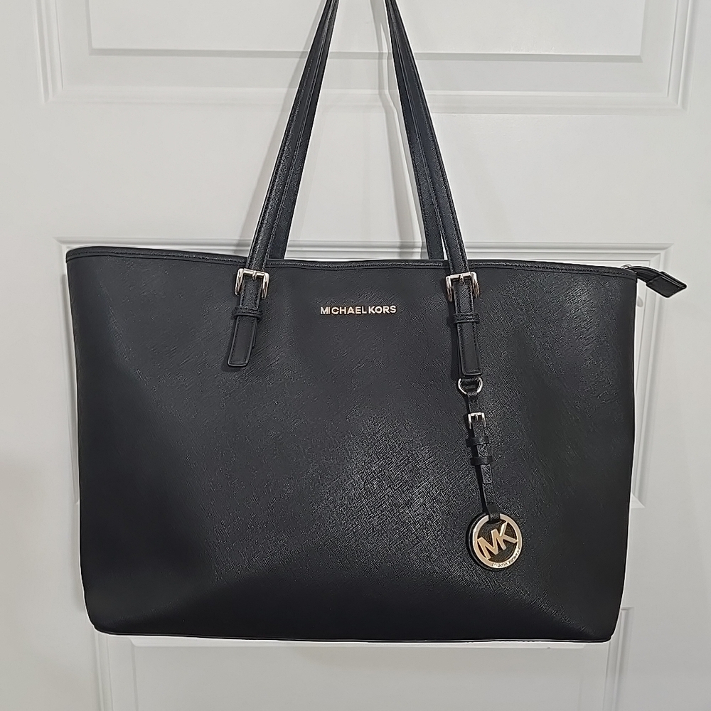 Michael Kors Jet‎ Set Travel Tote Bag,the large black saffiano leather
